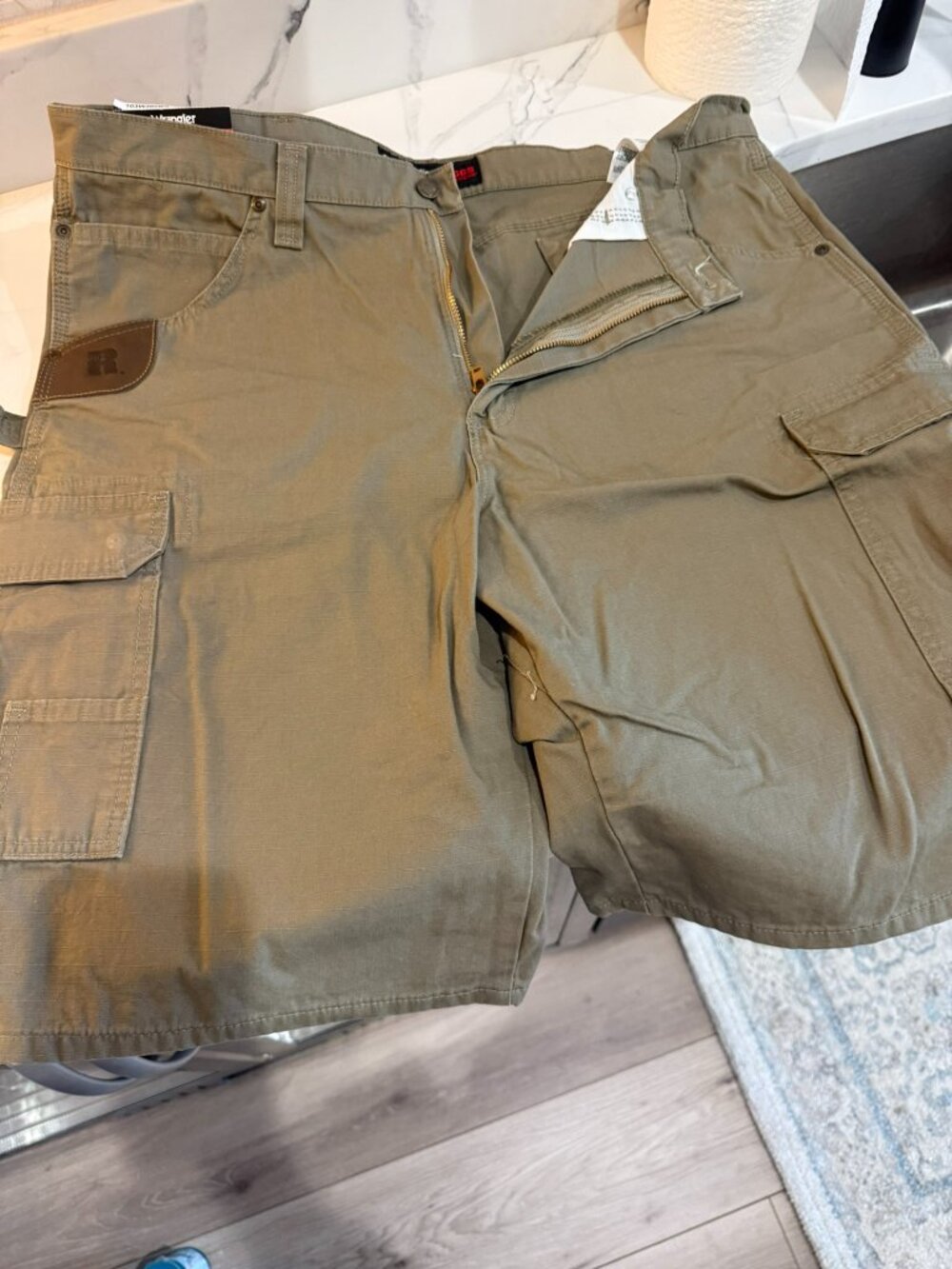 NWT Wrangler RIGGS Workwear Ripstop Ranger Cargo Shorts SIZE 38 - Picture 2 of 2